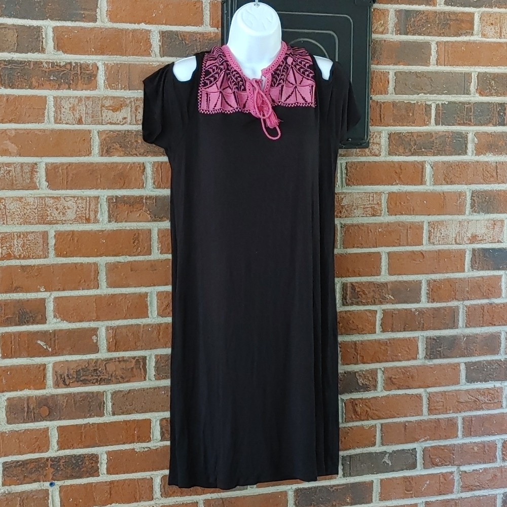 Design History Cold Shoulder Dress Size L